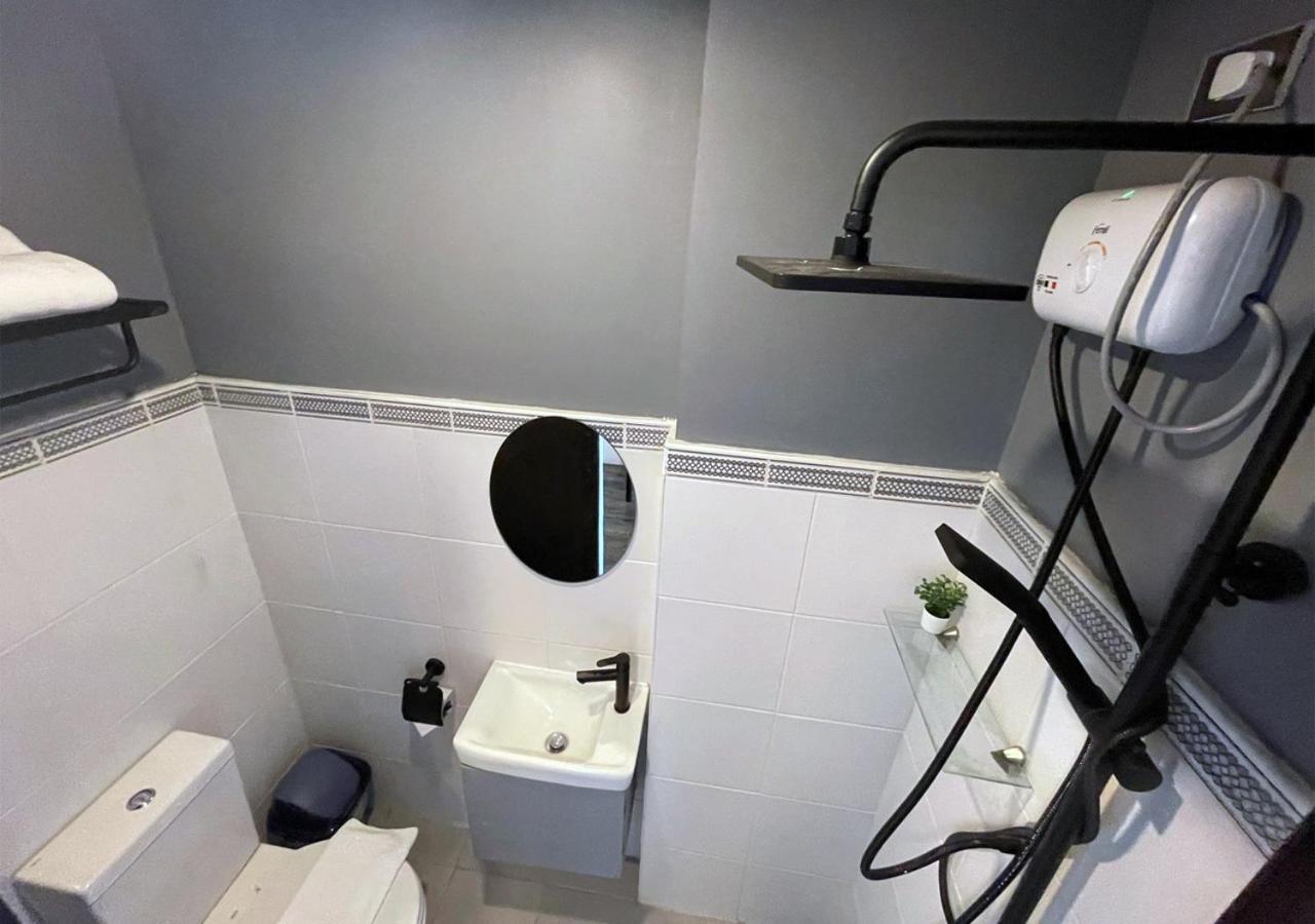 Mystay Hotel Bgc West 마카티 외부 사진